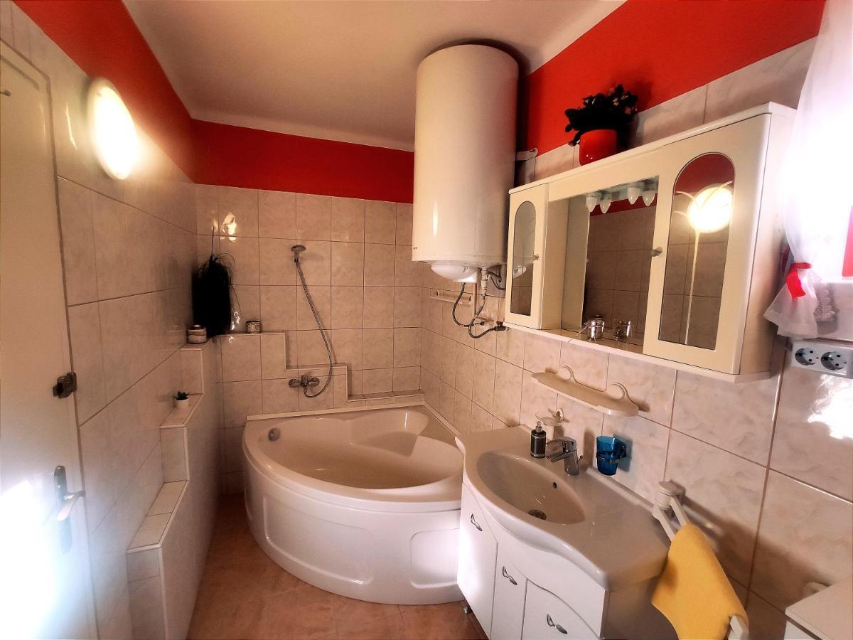 Szandra Vendeghaz Osku Ngoại thất bức ảnh